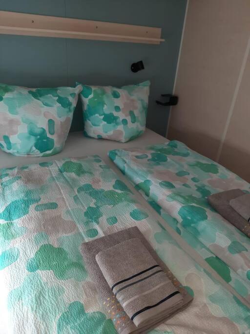 Chalets Mercure Am Wallersee Zum Vermieten Helming 外观 照片